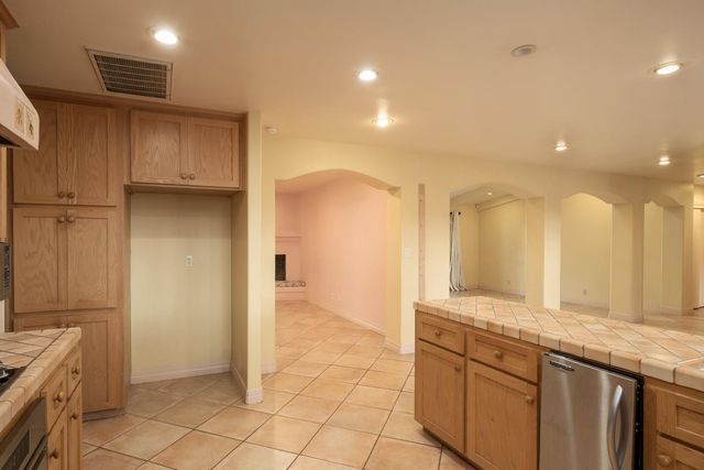 19282 E South Avenue, Reedley, CA 93654