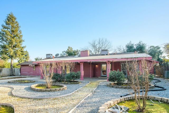 19282 E South Avenue, Reedley, CA 93654