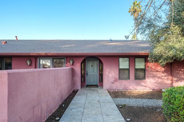 19282 E South Avenue, Reedley, CA 93654
