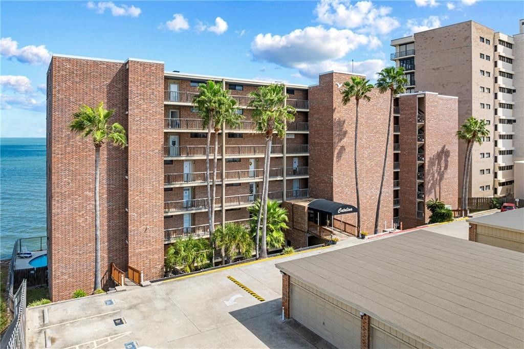 4334 Ocean Dr 605, Corpus Christi, TX 78412 — photo 2