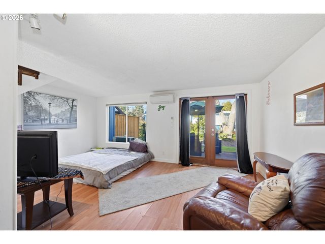 1438 QUAKER St, Eugene, OR 97402