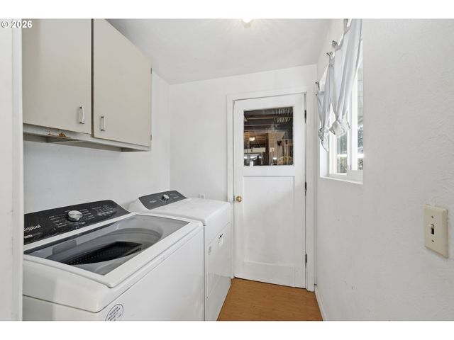 1438 QUAKER St, Eugene, OR 97402