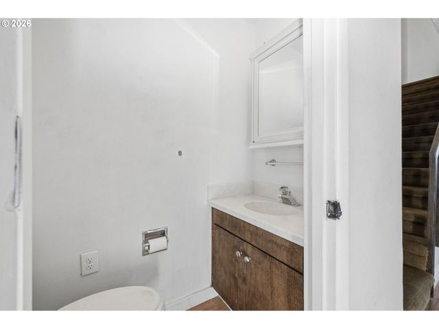 1438 QUAKER St, Eugene, OR 97402