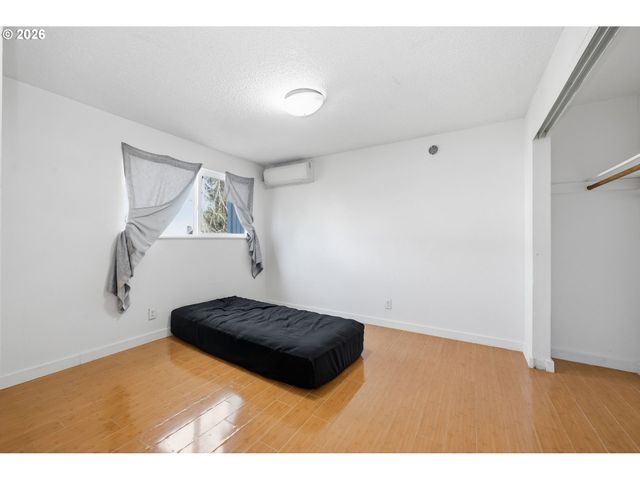 1438 QUAKER St, Eugene, OR 97402