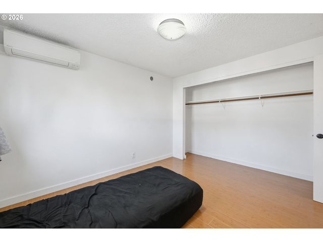 1438 QUAKER St, Eugene, OR 97402