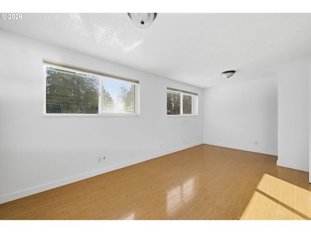 1438 QUAKER St, Eugene, OR 97402