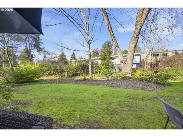 1438 QUAKER St, Eugene, OR 97402