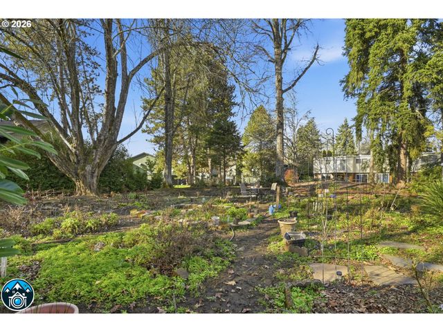 1438 QUAKER St, Eugene, OR 97402