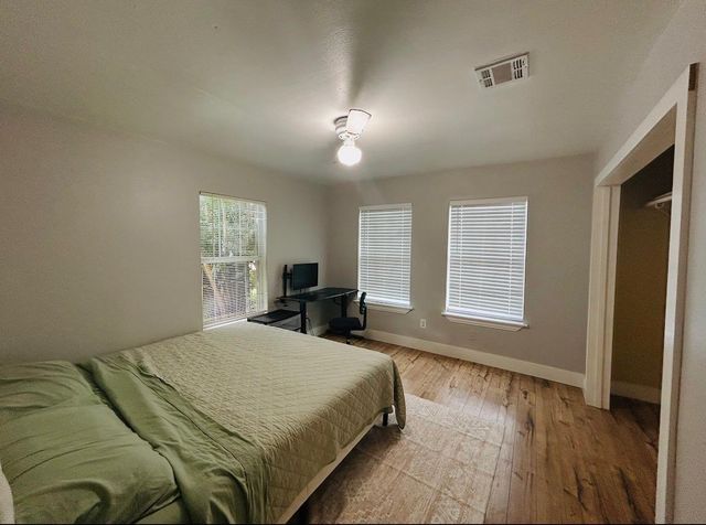 8137 Wetherby Lane, Houston, TX 77075