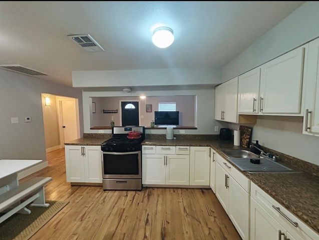 8137 Wetherby Lane, Houston, TX 77075
