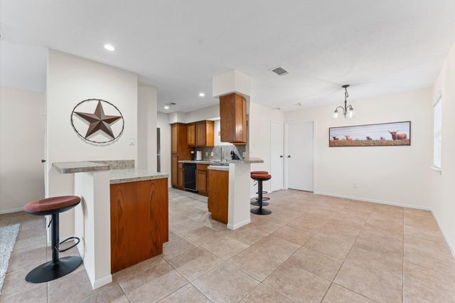 12755 Mill Ridge Drive 402, Cypress, TX 77429