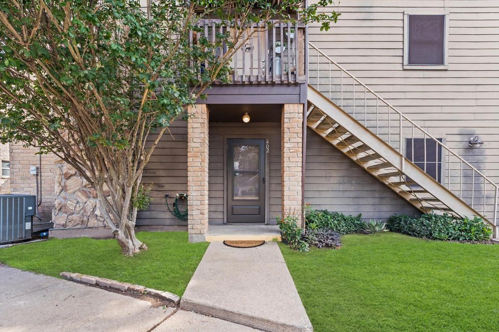 12755 Mill Ridge Drive 402, Cypress, TX 77429