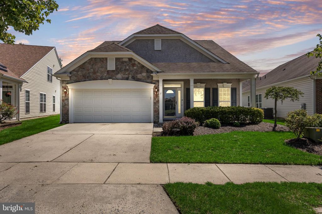 5 SHIPPS WAY, DELANCO, NJ 08075 — exterior