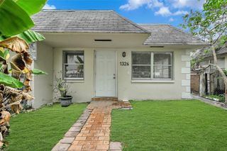1326 NW 8th Ave 1326, Fort Lauderdale, FL 33311