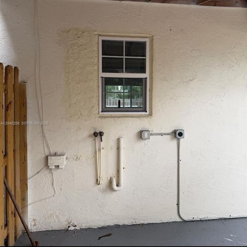 1450 NE 151st Street 101, Miami, FL 33162