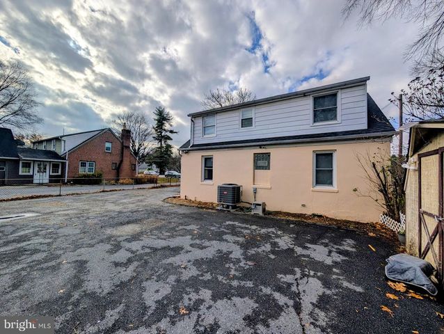 530 HOGESTOWN ROAD, Mechanicsburg, PA 17050