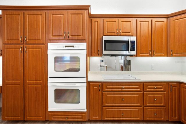 1075 MOTORCOACH DRIVE, Polk City, FL 33868