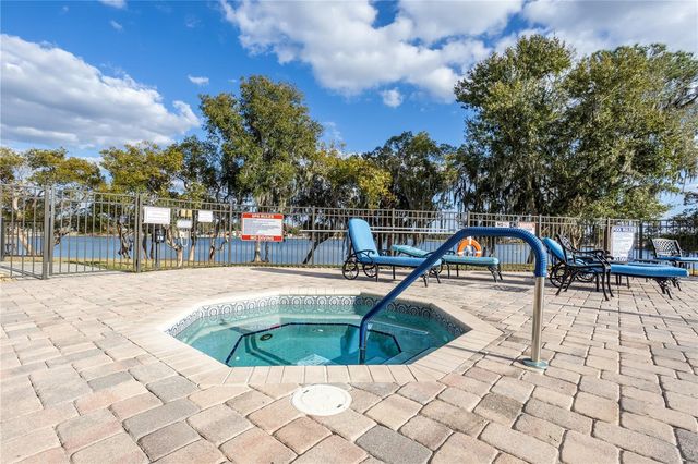 1075 MOTORCOACH DRIVE, Polk City, FL 33868