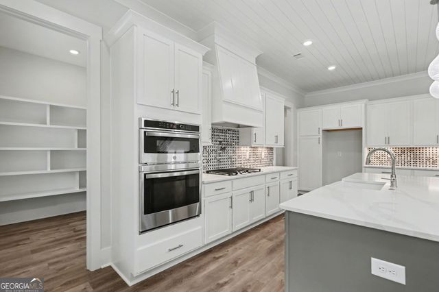 124 Fox Valley Road, Clarkesville, GA 30523