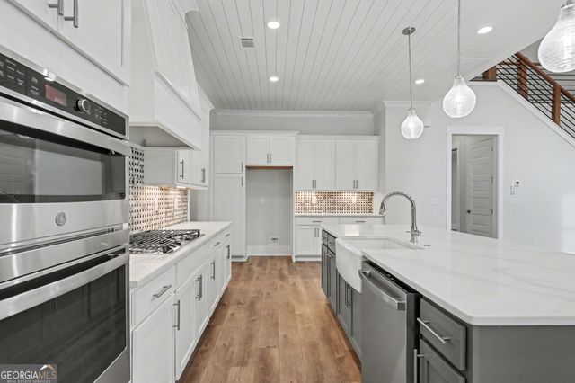 124 Fox Valley Road, Clarkesville, GA 30523