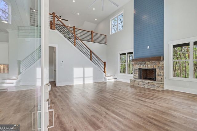 124 Fox Valley Road, Clarkesville, GA 30523