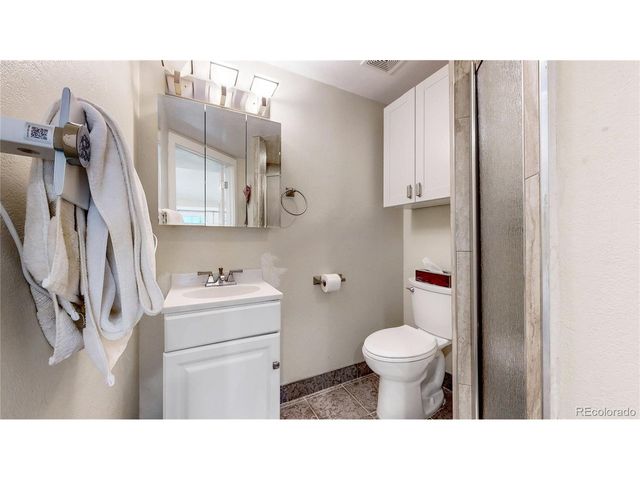 1080 Krameria St, Denver, CO 80220