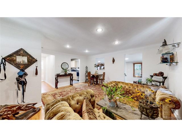 1080 Krameria St, Denver, CO 80220