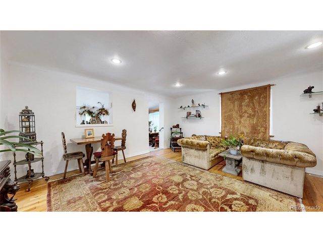 1080 Krameria St, Denver, CO 80220
