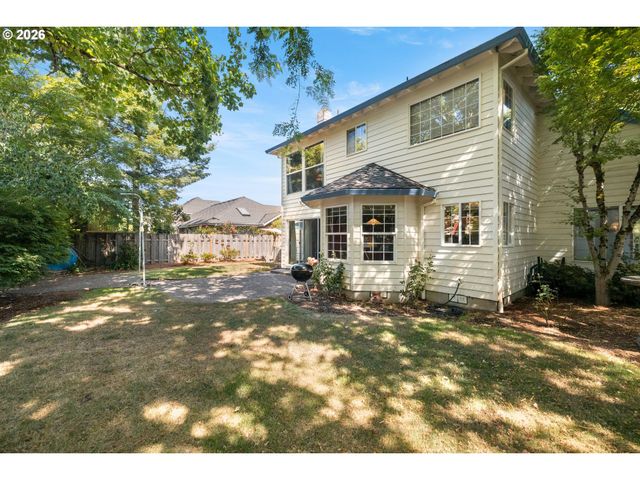 17504 Nw COUNTRY Dr, Portland, OR 97229