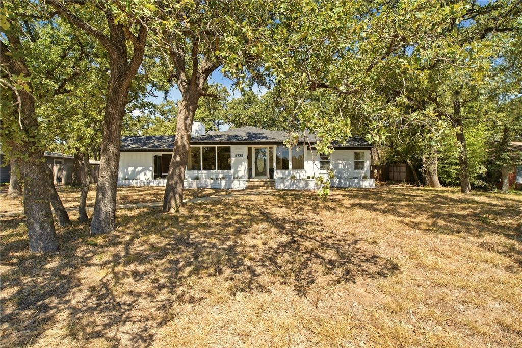 5725 Jacqueline Road, Fort Worth, TX 76112 — exterior