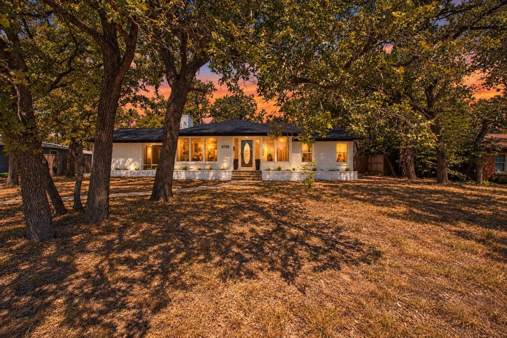 5725 Jacqueline Road, Fort Worth, TX 76112 — photo 2