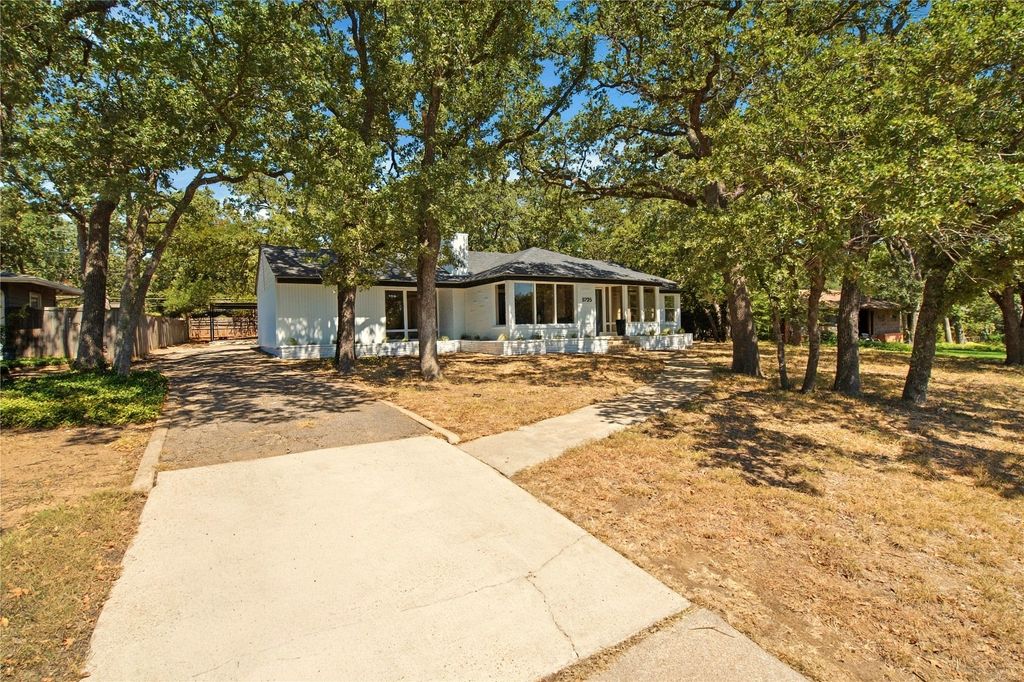 5725 Jacqueline Road, Fort Worth, TX 76112 — photo 3