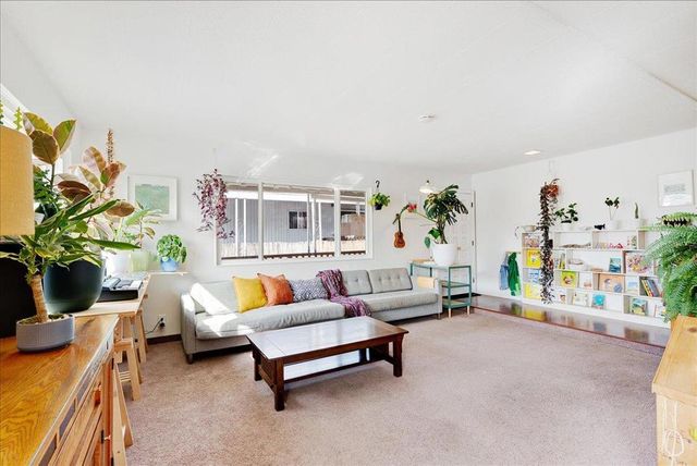 3710 Gross Road, Santa Cruz, CA 95062