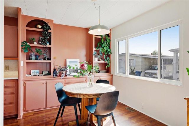 3710 Gross Road, Santa Cruz, CA 95062