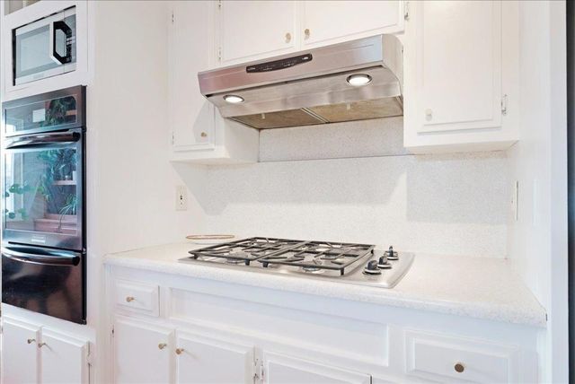 3710 Gross Road, Santa Cruz, CA 95062