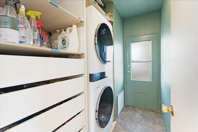 3710 Gross Road, Santa Cruz, CA 95062