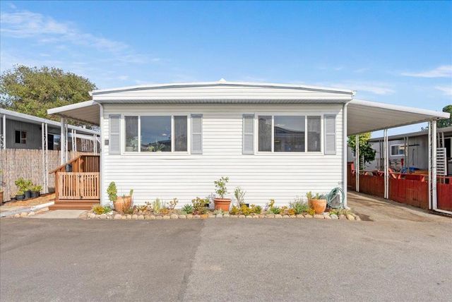 3710 Gross Road, Santa Cruz, CA 95062