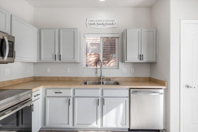 2335 Margarita Drive SE, Rio Rancho, NM 87124