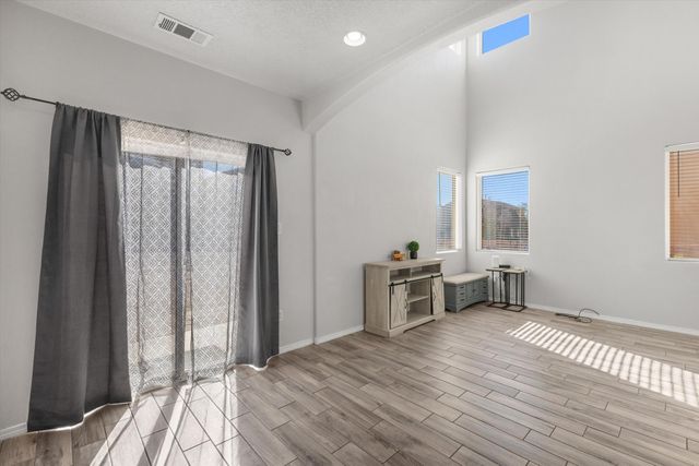 2335 Margarita Drive SE, Rio Rancho, NM 87124