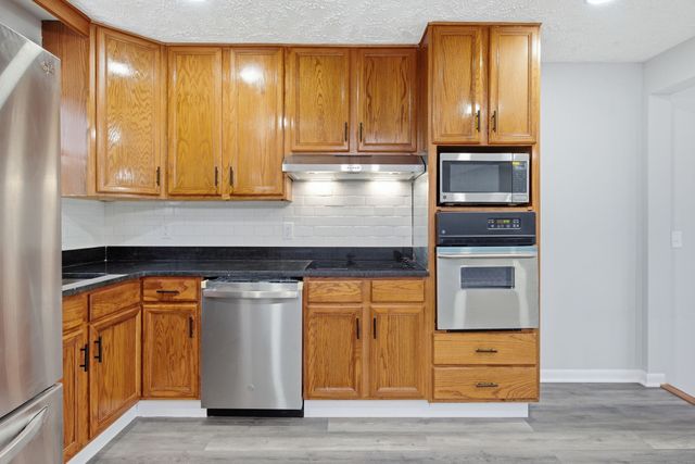 725 Roman Dr, Nashville, TN 37207