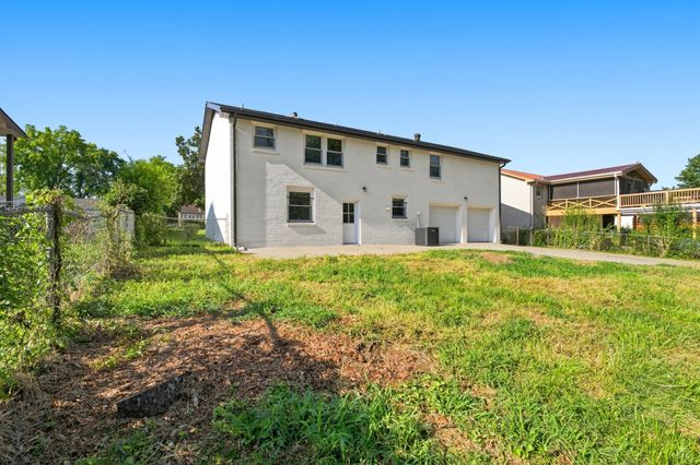 725 Roman Dr, Nashville, TN 37207