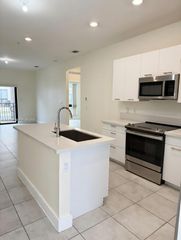 8301 NW 41st St B-107, Doral, FL 33166