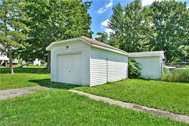 1157 Mckinley Street NE, Warren, OH 44483