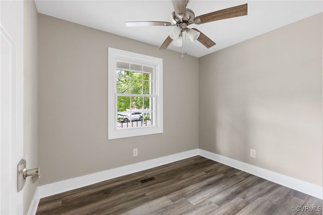5100 CHESSWOOD Dr, North Chesterfield, VA 23237