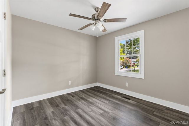 5100 CHESSWOOD Dr, North Chesterfield, VA 23237