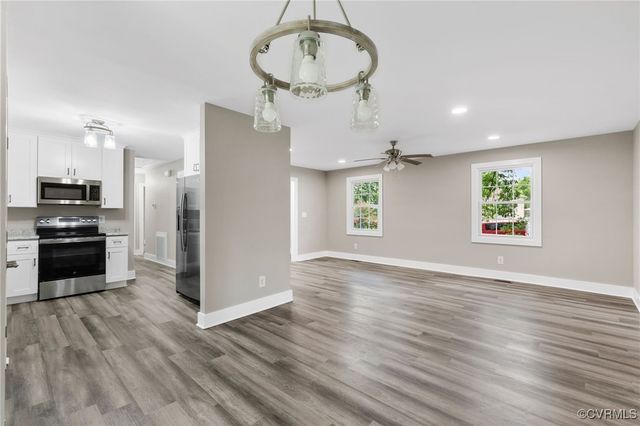 5100 CHESSWOOD Dr, North Chesterfield, VA 23237