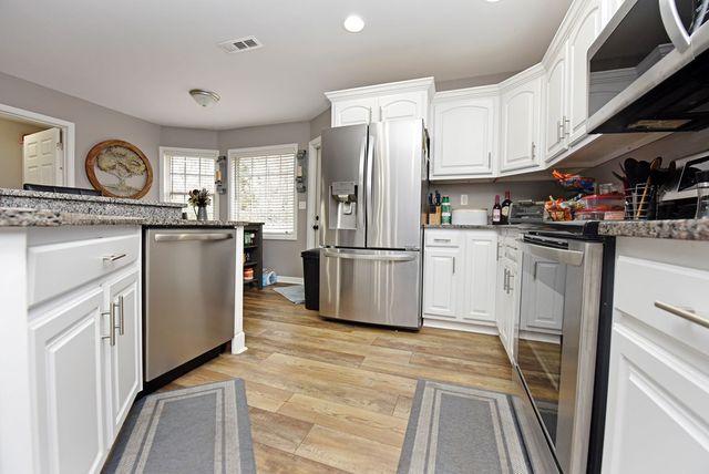 111 Seneca Way, Ellijay, GA 30540