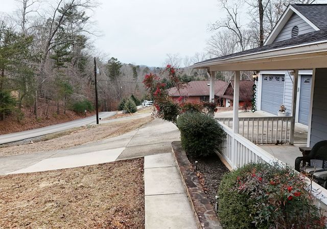 111 Seneca Way, Ellijay, GA 30540