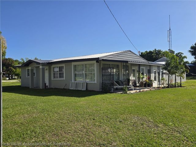 223 Cypress Point, Lorida, FL 33857