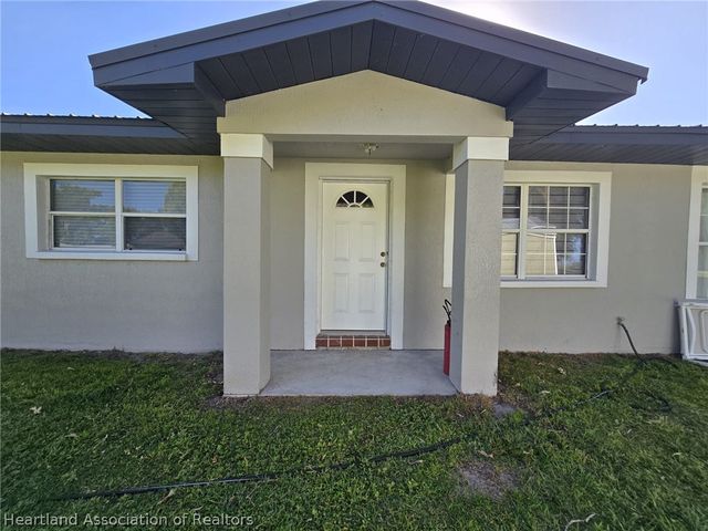 223 Cypress Point, Lorida, FL 33857